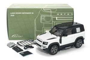 1:18 Land Rover Defender 90 - 2020 –Fuji White